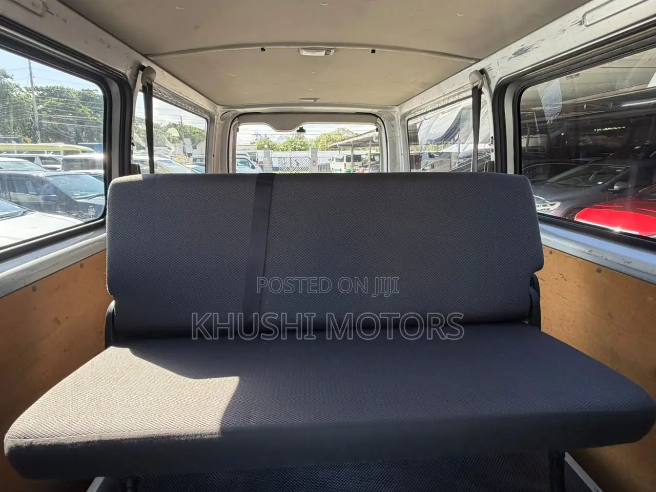 Toyota HiAce 2018 Silver