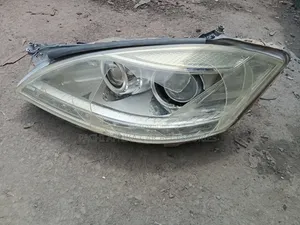 Headlight Repair and Replacement