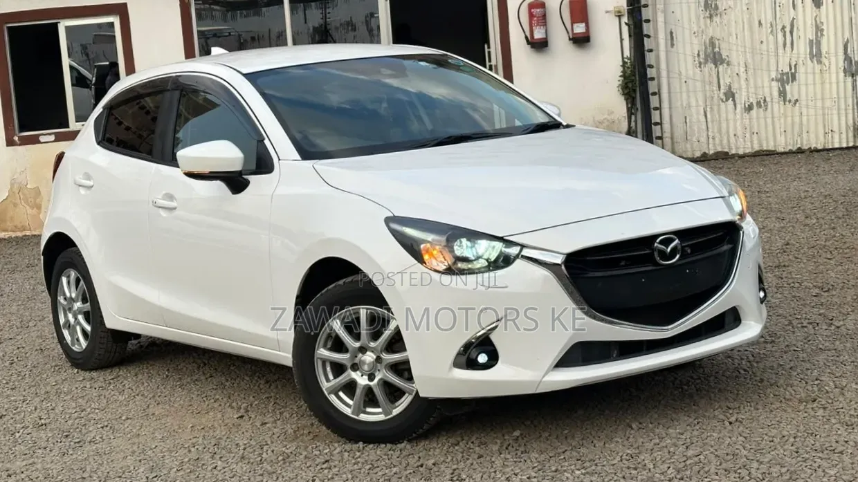 Mazda Demio 2019 White