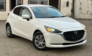 Mazda 2 2020 Pearl