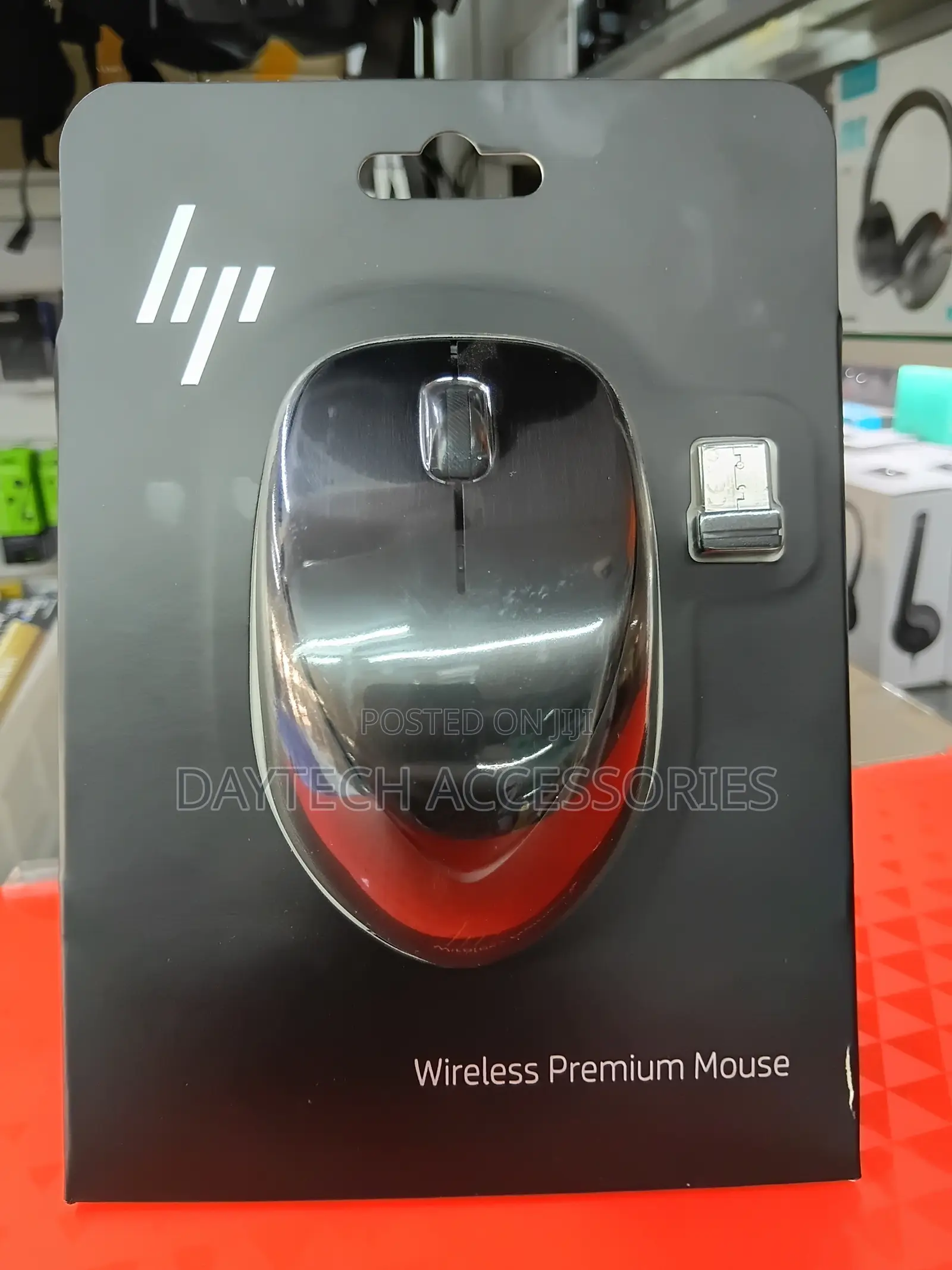 This Is an HP Wireless Premium Mouse.