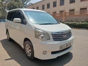 Toyota Noah 2012 White
