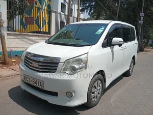 Toyota Noah 2012 White