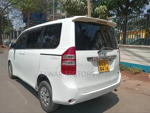 Toyota Noah 2012 White