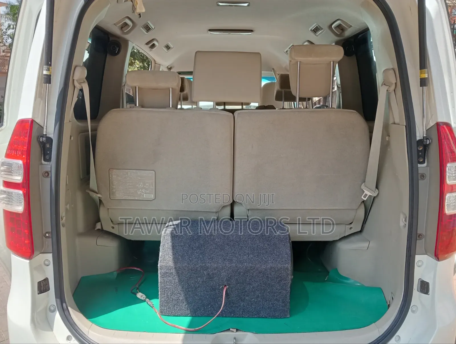 Toyota Noah 2012 White