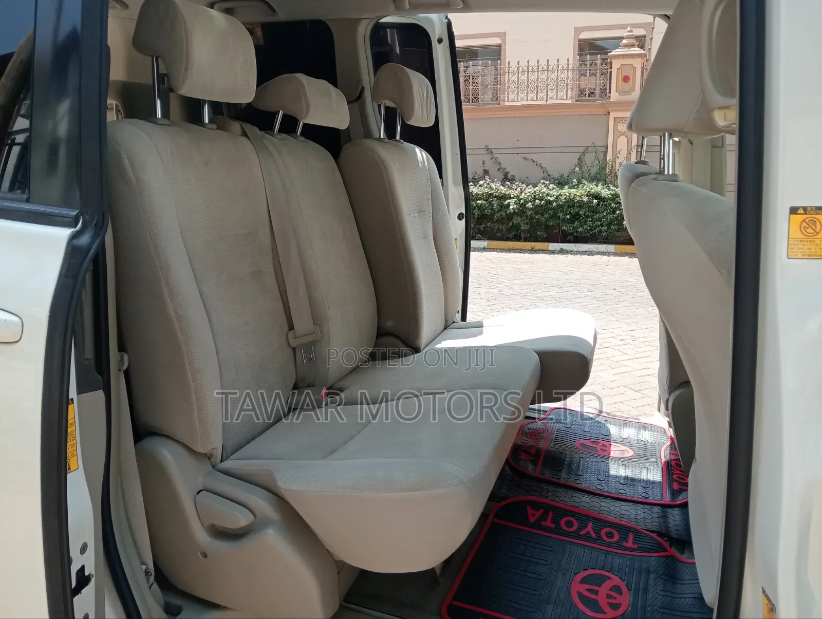 Toyota Noah 2012 White