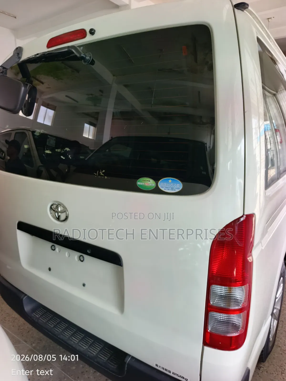 Toyota HiAce 2018 White
