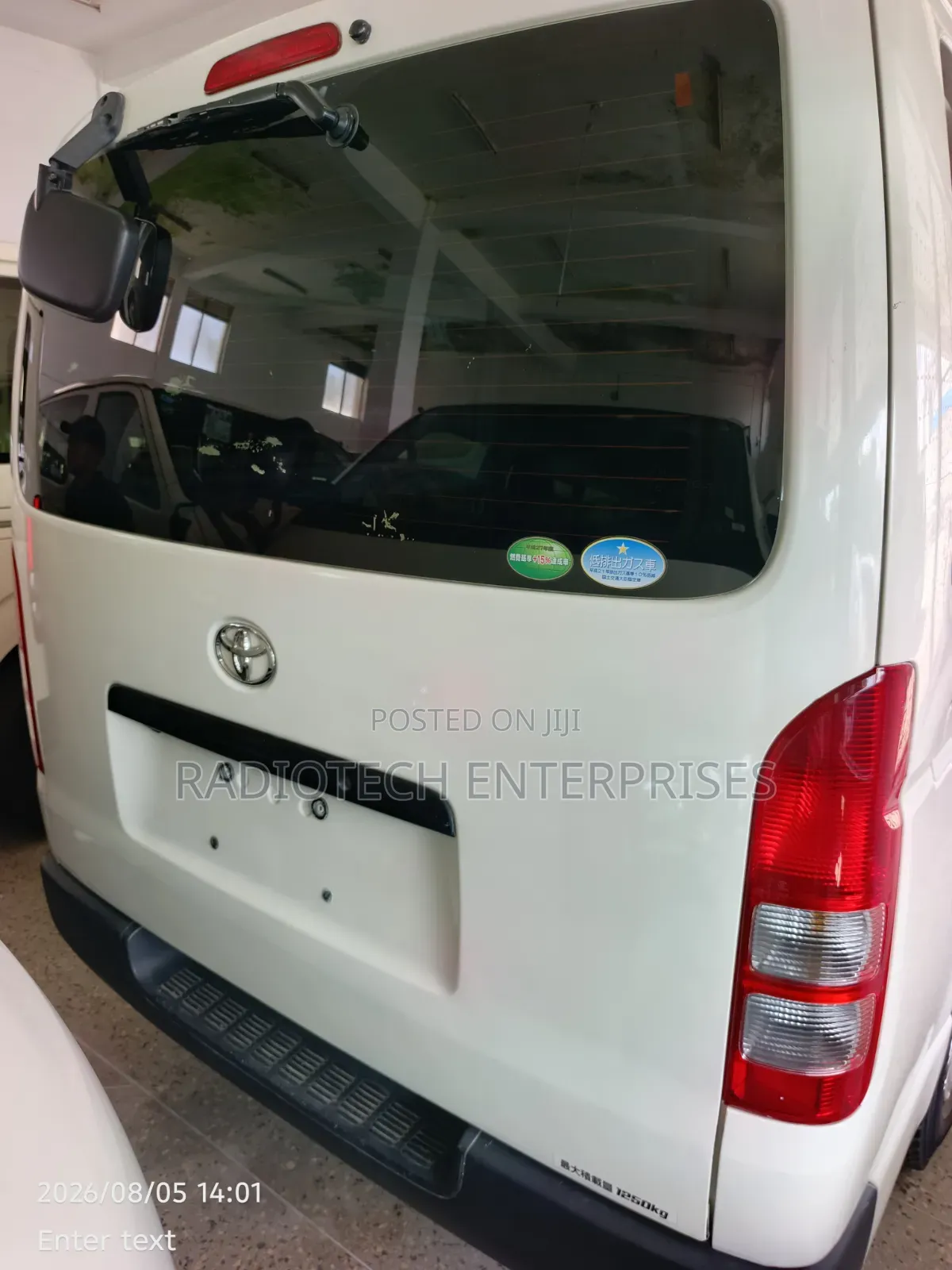 Toyota HiAce 2018 White