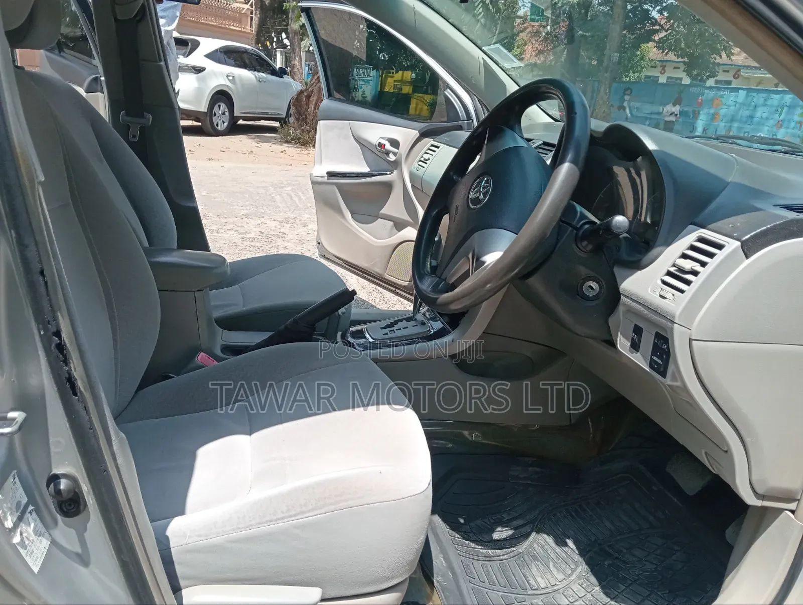 Toyota Axio 2010 Silver