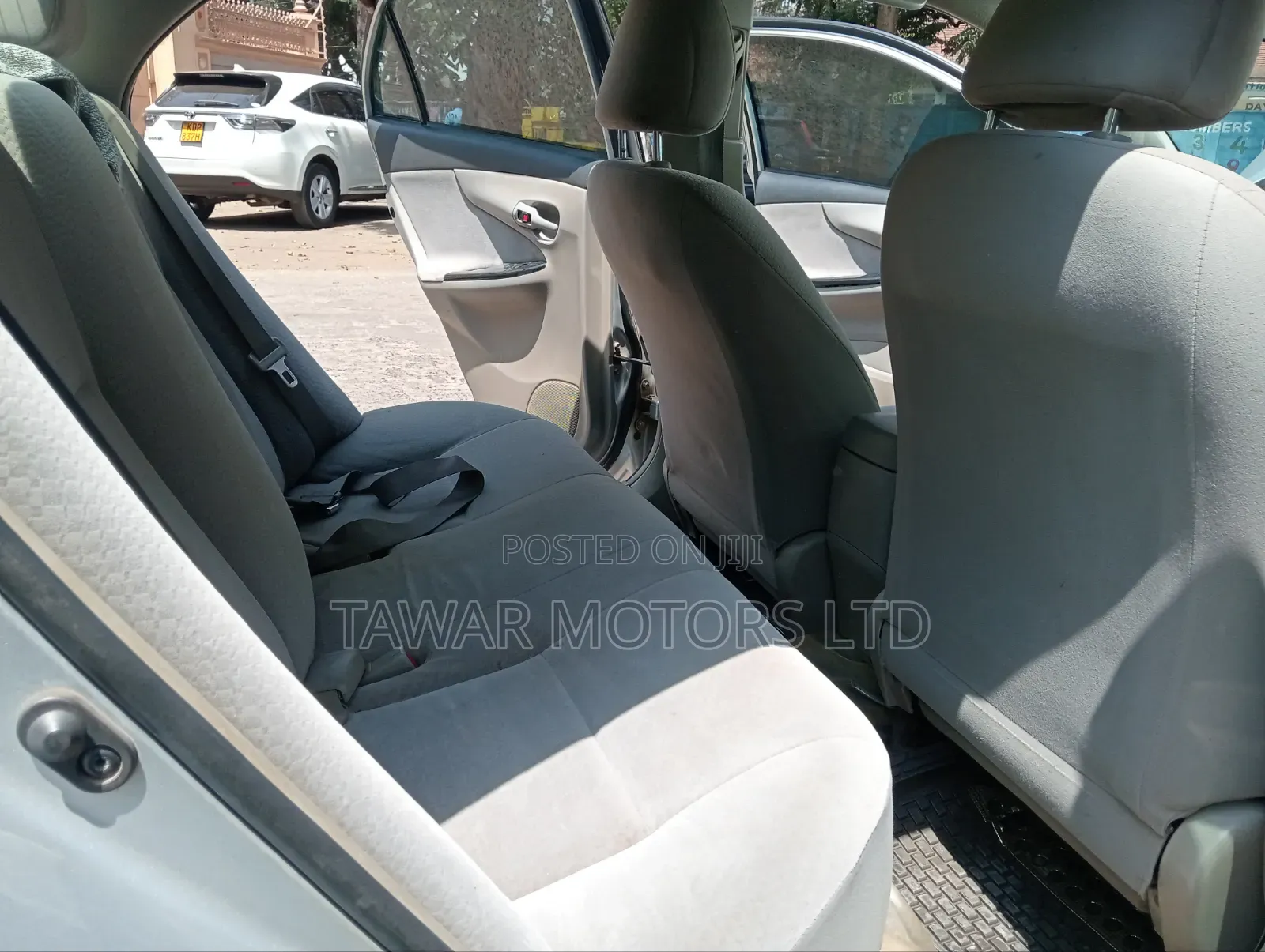 Toyota Axio 2010 Silver