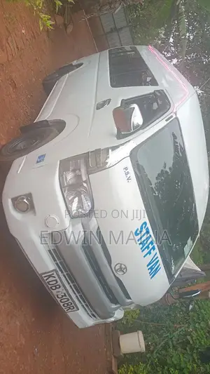 Toyota HiAce 2014 White