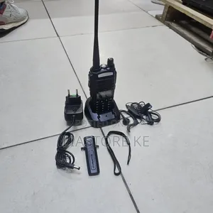 Rechargeable Baofeng UV-82 Walkie Talkie With Earpiece Dock