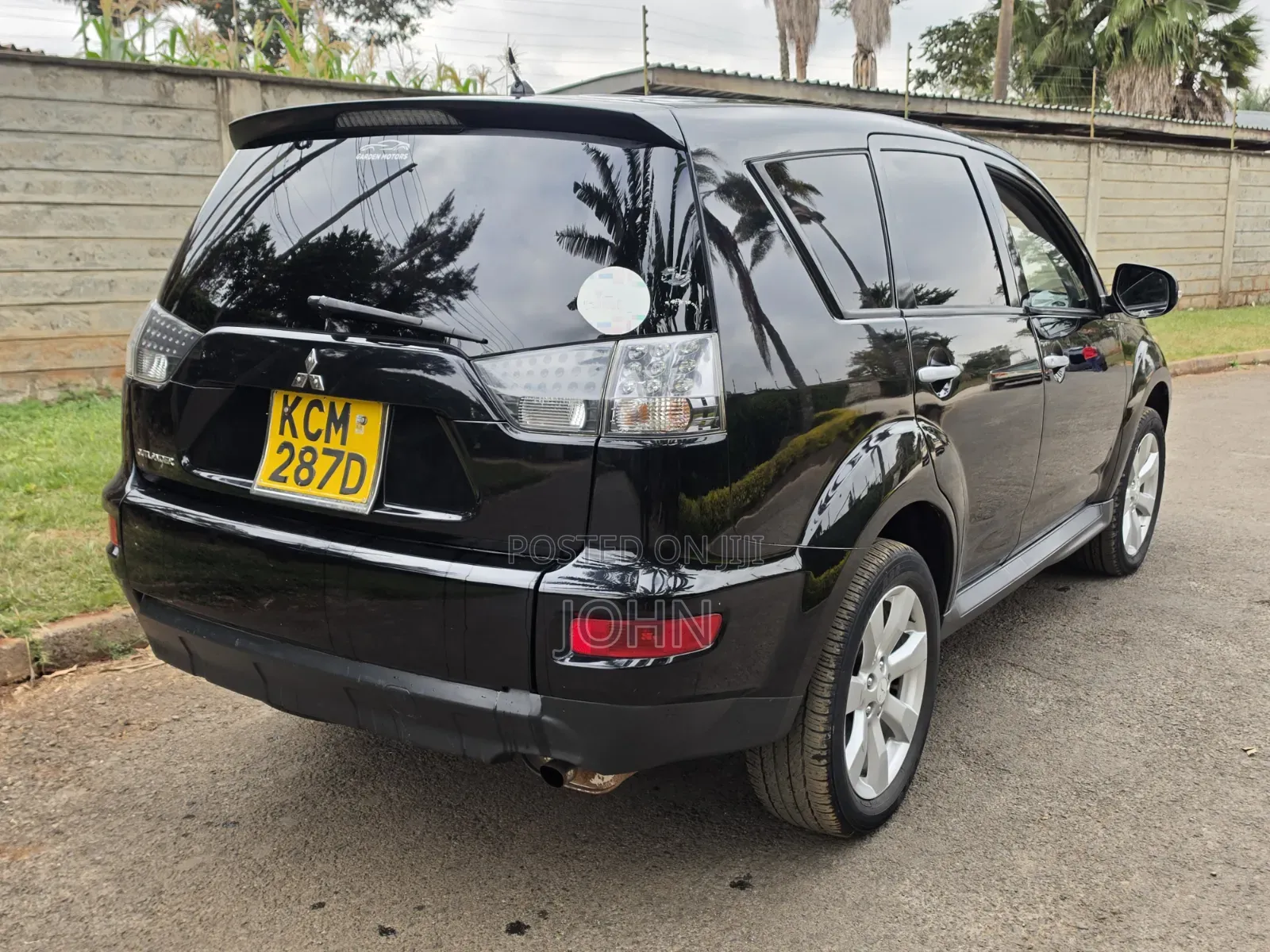 Mitsubishi Outlander 2010 Black