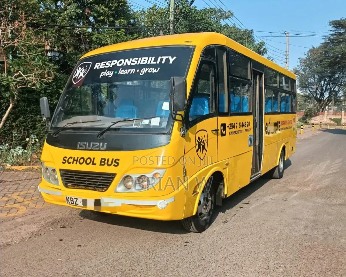 Isuzu NQR 2014 Yellow