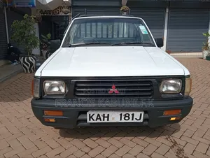 Mitsubishi L200 1966 Black