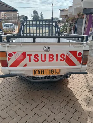 Mitsubishi L200 1966 Black