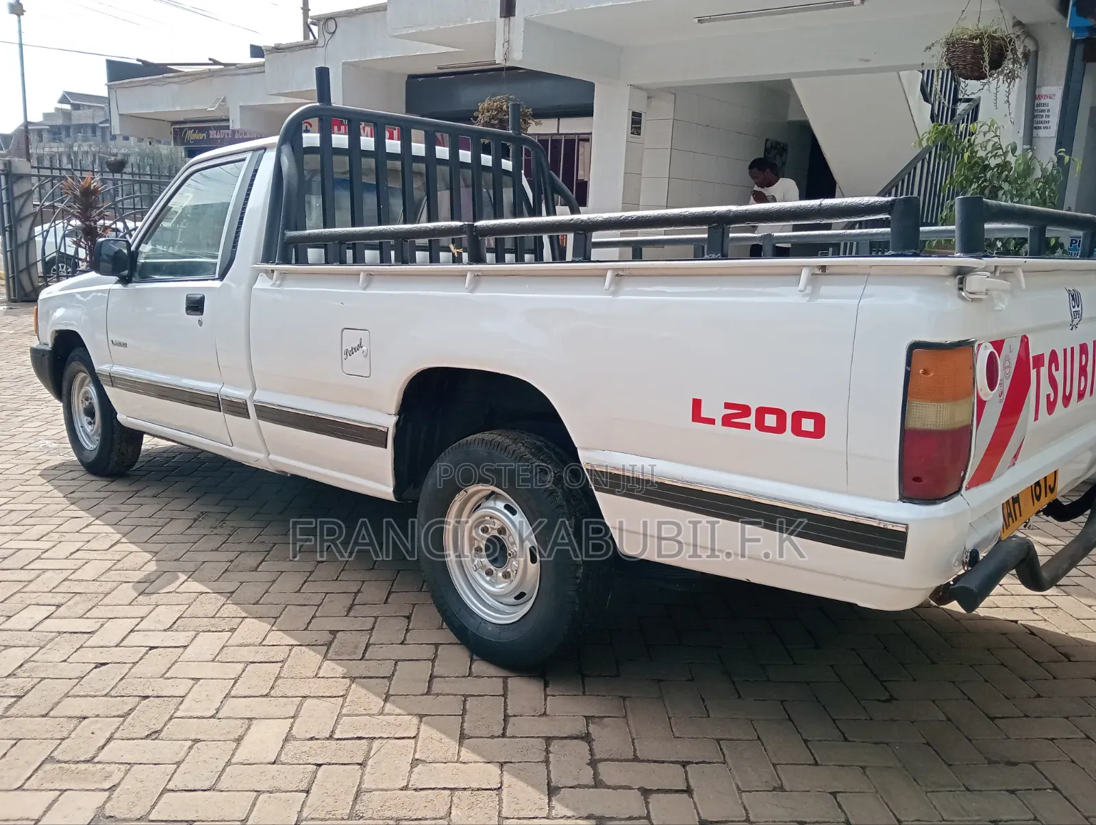 Mitsubishi L200 1966 Black