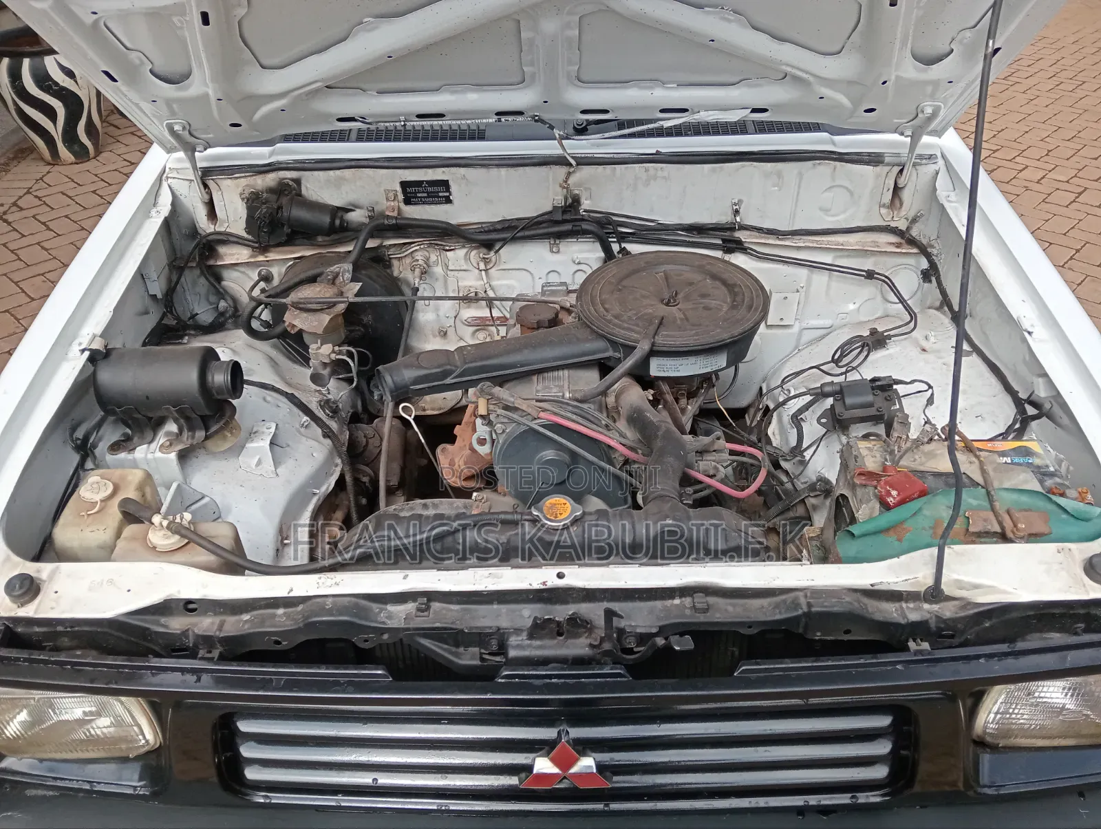 Mitsubishi L200 1966 Black
