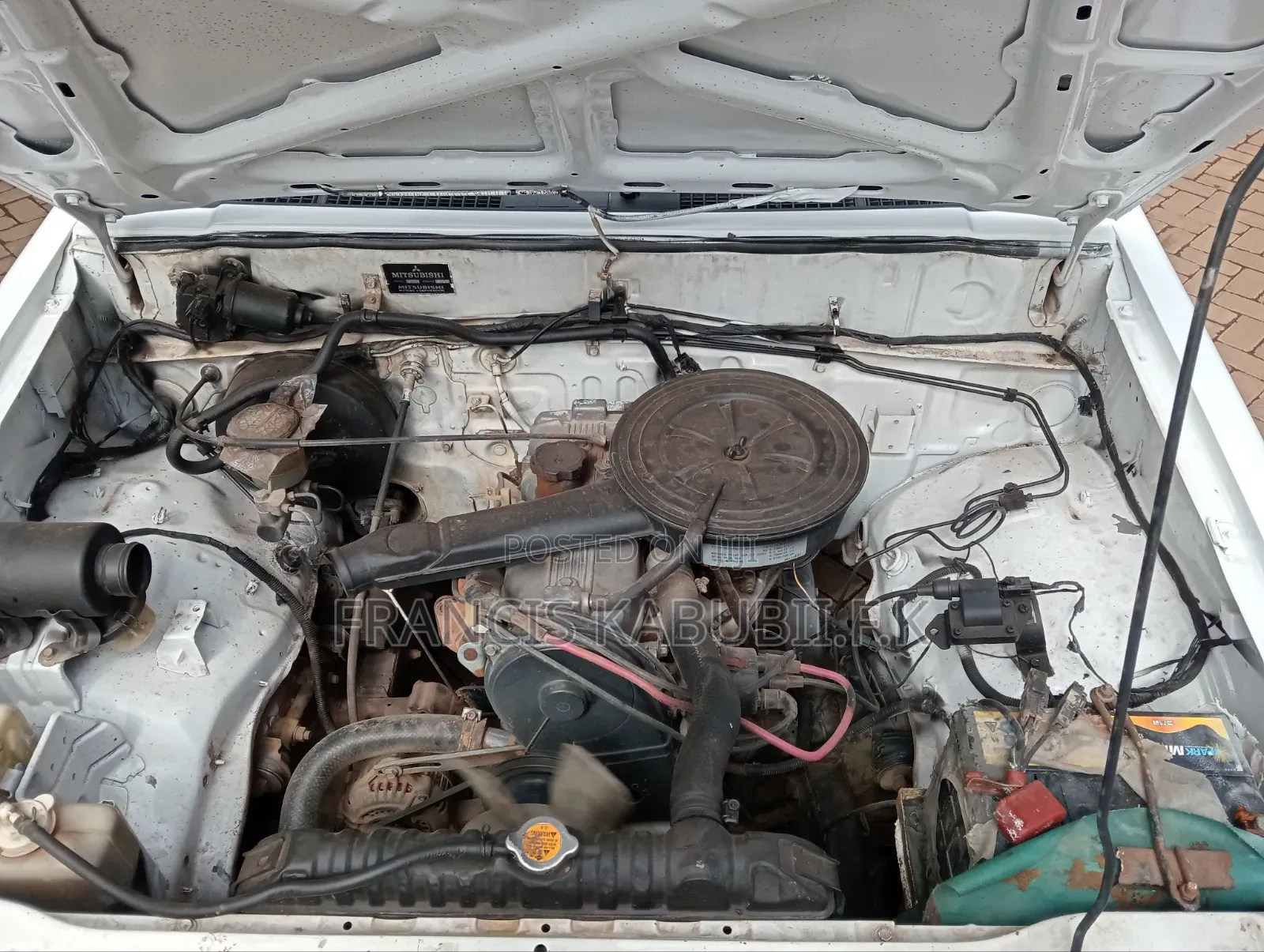 Mitsubishi L200 1966 Black