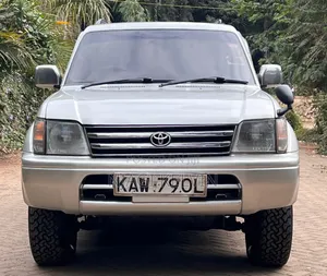 Toyota Land Cruiser Prado 2000 Gray