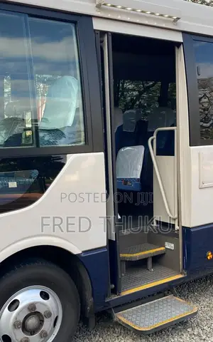Mitsubishi Fuso Rosa 2019 White