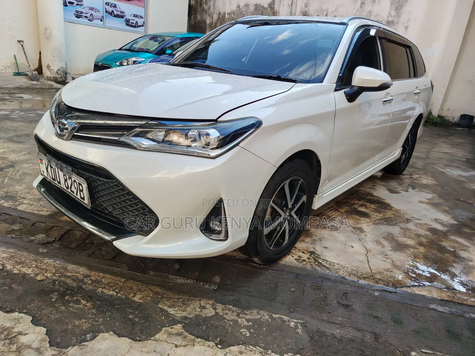 Toyota Corolla Fielder 2018 White