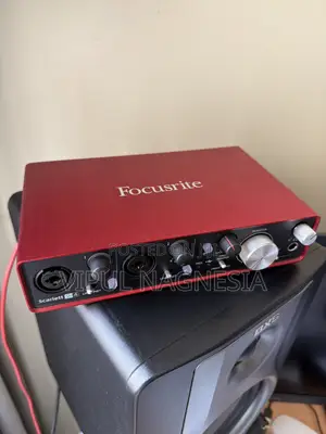 Scarlett Focusrite 2i4