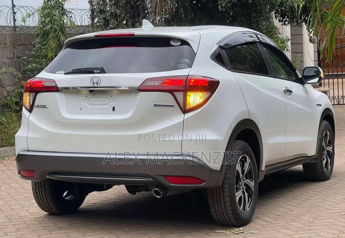 Honda Vezel 2019 White