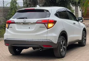 Honda Vezel 2019 White