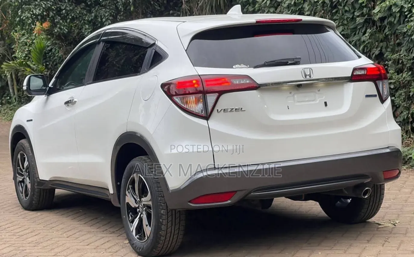 Honda Vezel 2019 White