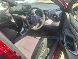 Toyota Yaris 2020 Maroon
