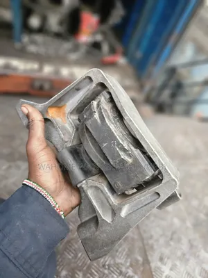 Engine Mount Mazda Premacy