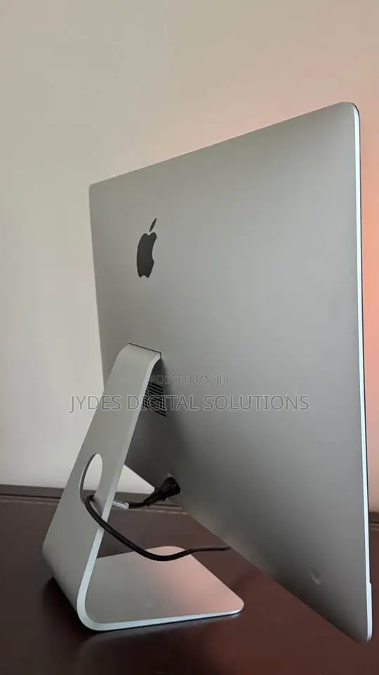 Desktop Computer Apple 8GB Intel Core i5 SSD 1T
