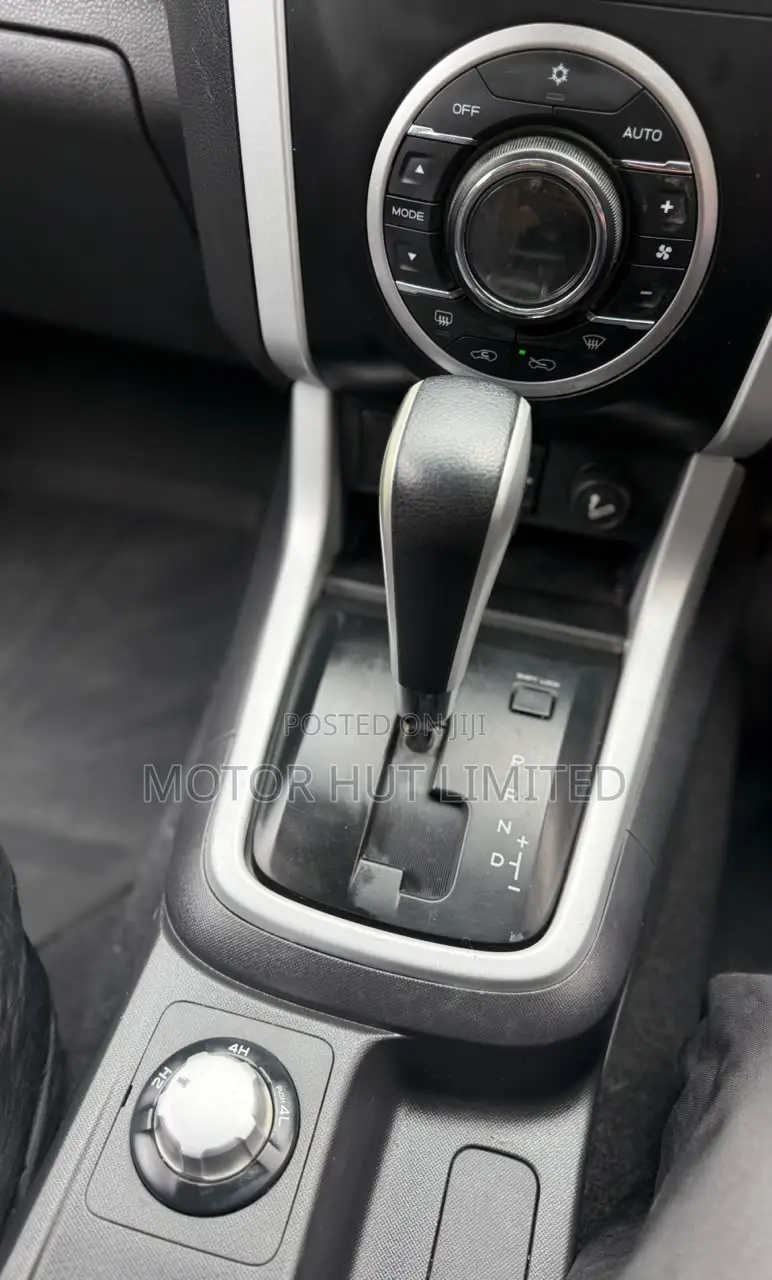 Isuzu D-MAX 2018 Gray
