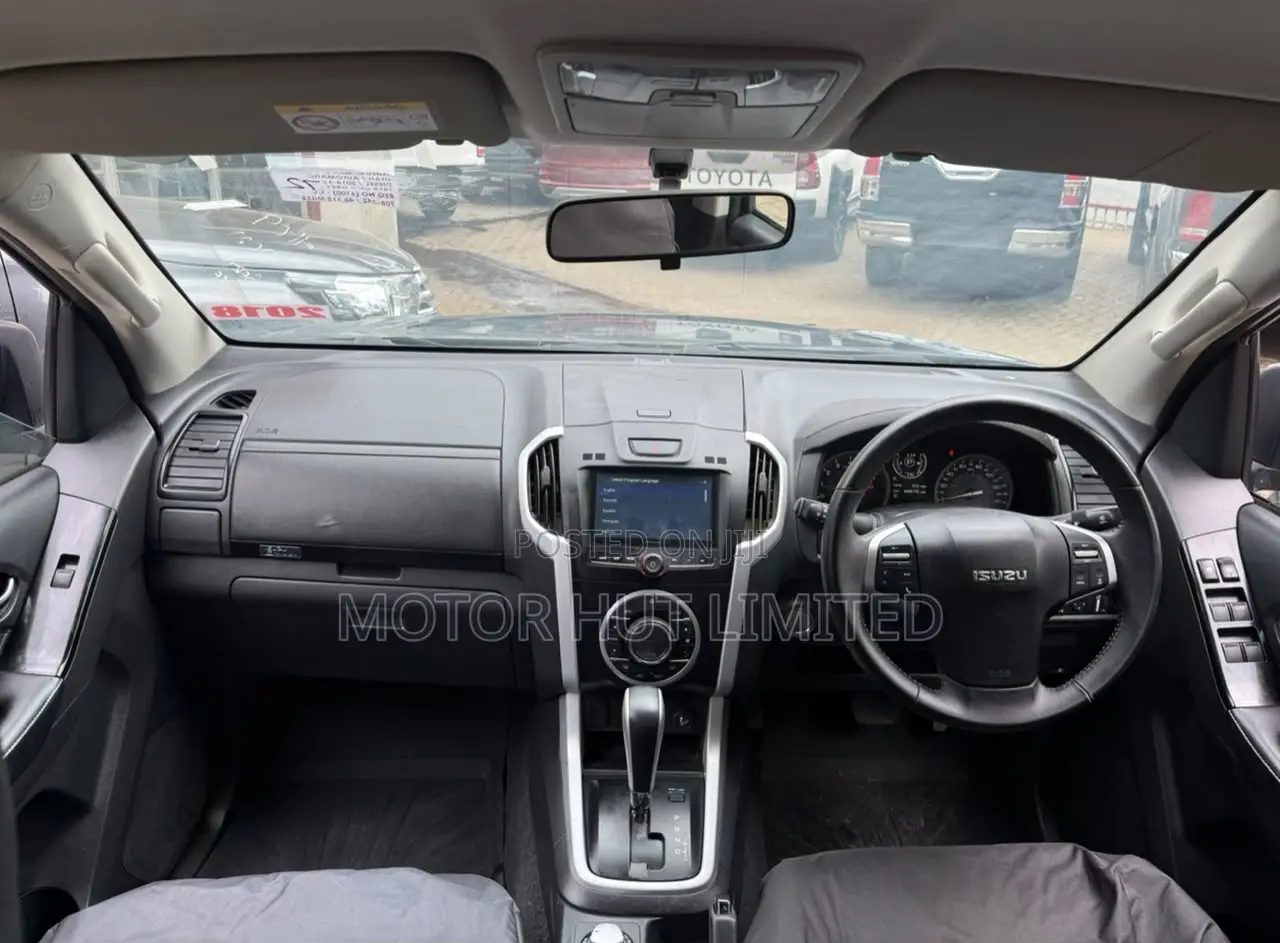 Isuzu D-MAX 2018 Gray