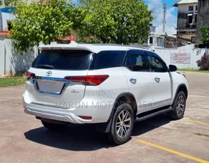 Toyota Fortuner 2017 White