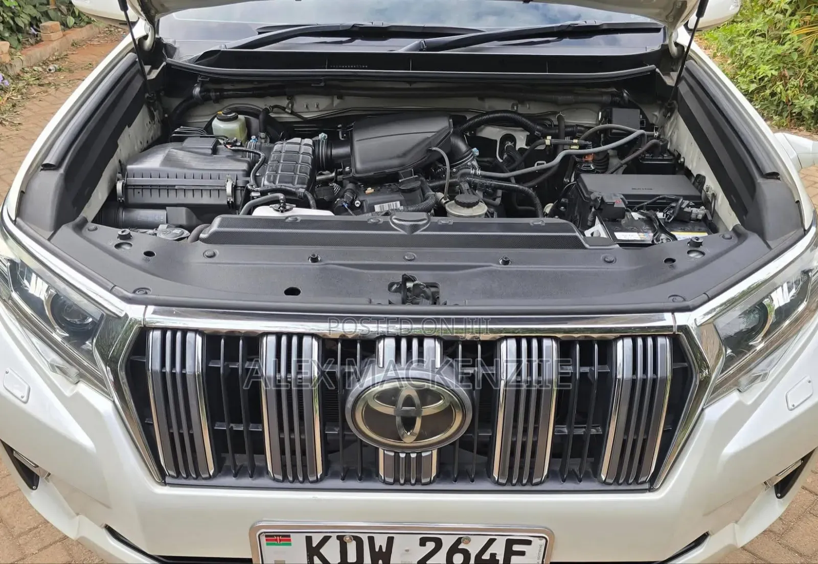 Toyota Land Cruiser Prado 2018 White