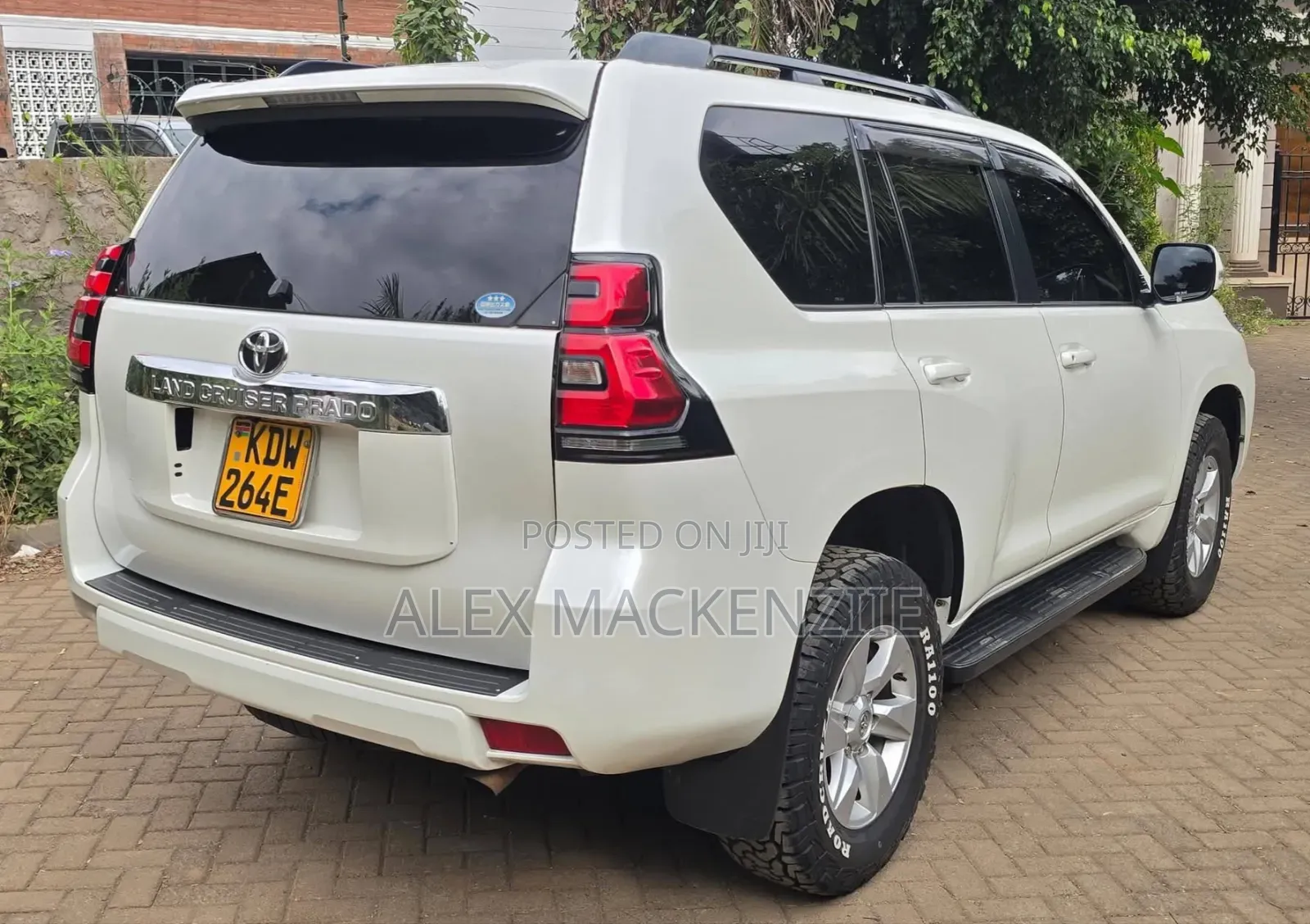 Toyota Land Cruiser Prado 2018 White
