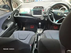Honda Fit 2010 Silver