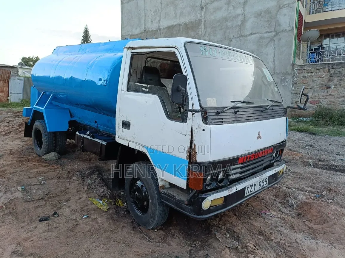 Mitsubishi Fuso Canter 1989 Blue