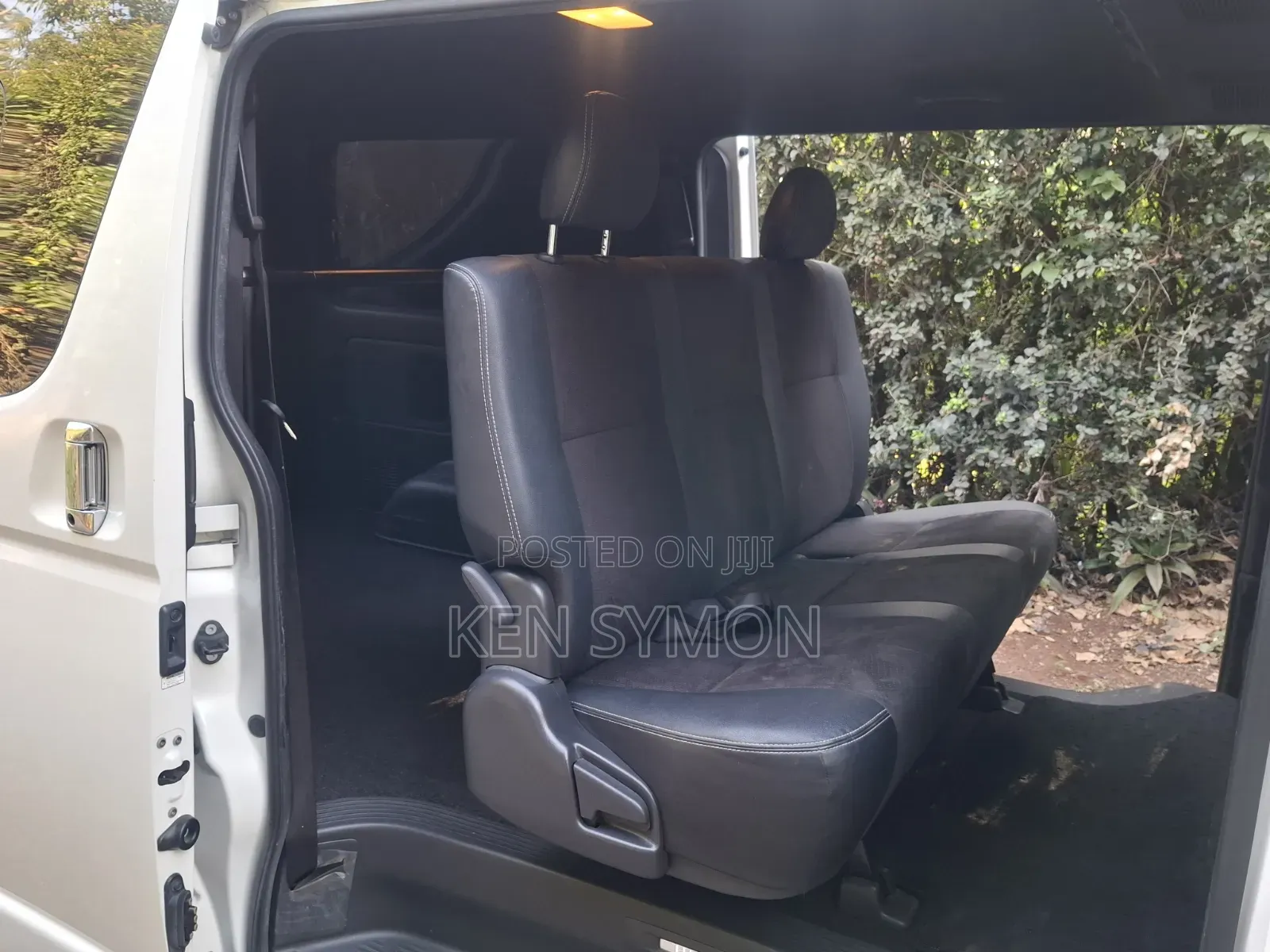 Toyota HiAce 2019 White
