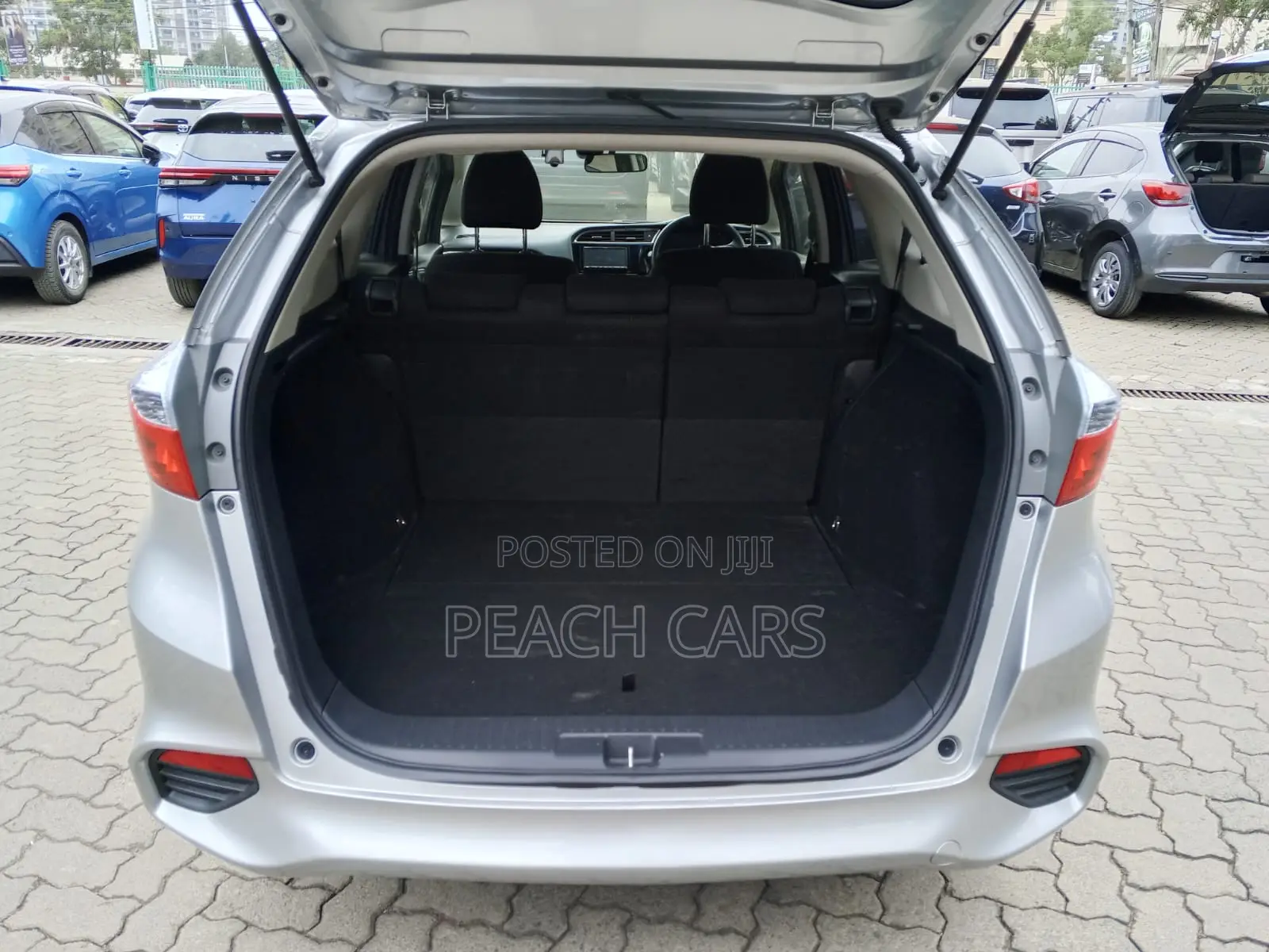 Honda Shuttle 2019 Silver