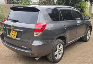 Toyota Vanguard 2010 Gray