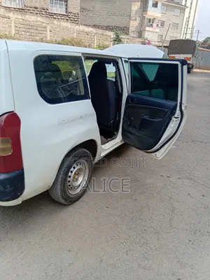 Toyota Hilux 2012 White