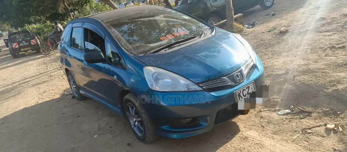 Honda Fit Shuttle 2013 Blue