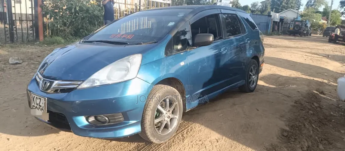Honda Fit Shuttle 2013 Blue