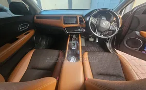 Honda Vezel 2018 Burgundy