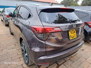 Honda Vezel 2018 Burgundy