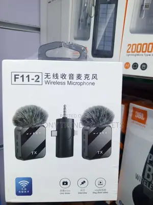 F11-2 Dual Wireless Microphone With 20M Transmission Range