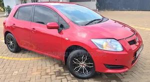 Toyota Auris 2007 Red